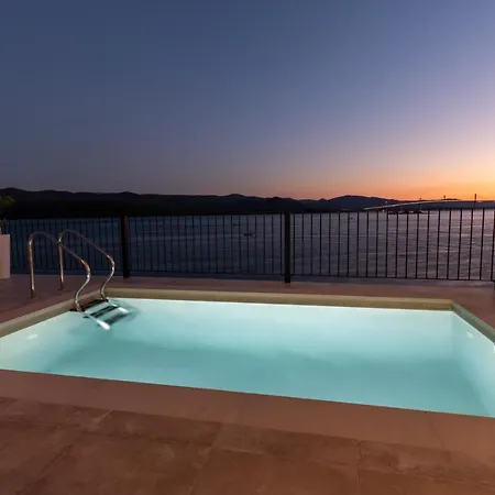 Simpleza ヴィラ *