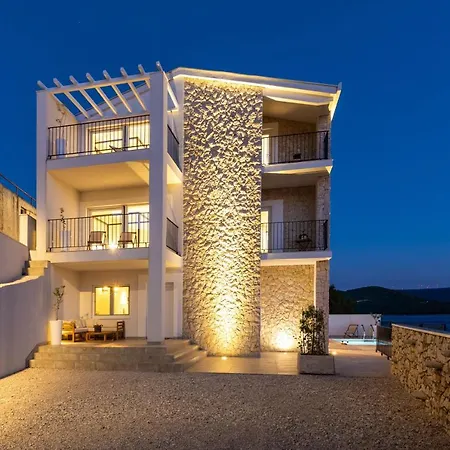 Simpleza Villa