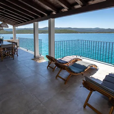 Simpleza ヴィラ クレック